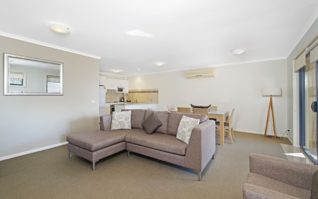 South Pacific Apartments Port Macquarie – Guest Rooms – Port Macquarie
