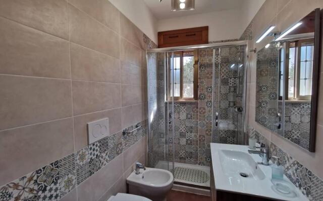 Villetta a piano rialzato a 300 mt dal mare