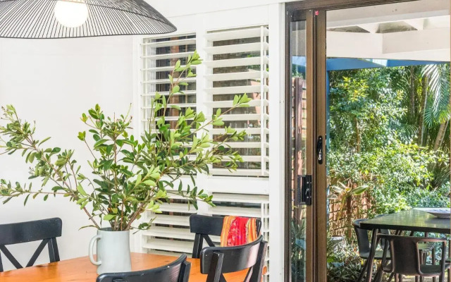 EAST COAST ESCAPES Calinda Sol 6