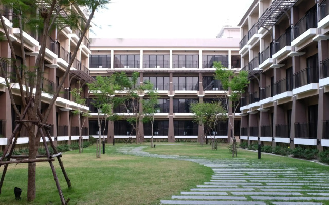 Summer Tree Hotel