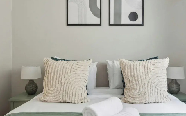 Westminster Charm - 2BR with Style