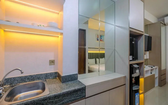 Nice and Comfy Studio Apartment at Transpark Cibubur