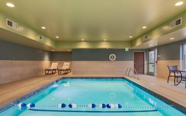 Holiday Inn Express & Suites Salem North - Keizer, an IHG Hotel