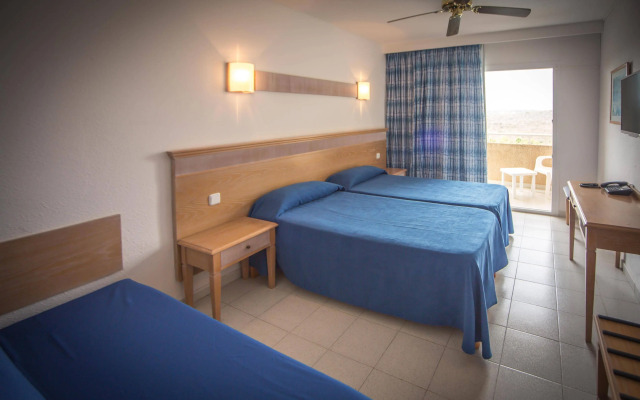 Hotel Club Cala Romani