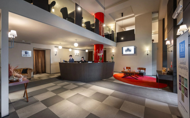 Отель iH Hotels Milano Ambasciatori