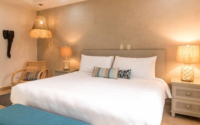 Newly Remodeled Ground Floor Sea Side Apartment