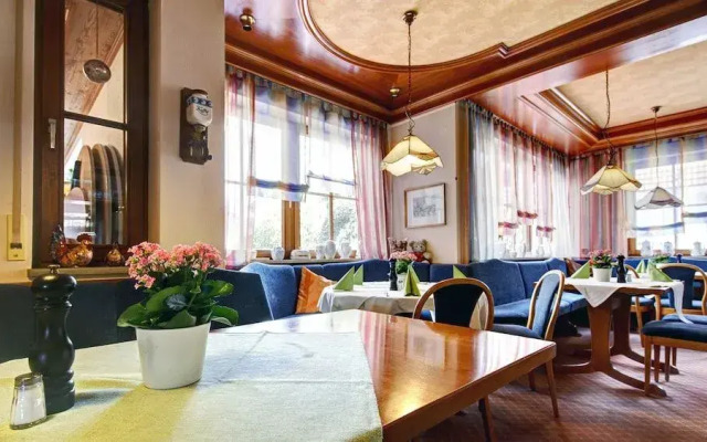 Hotel Bauer Großbettlingen