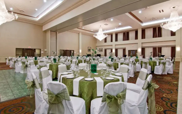 Holiday Inn Sherwood Park Conference Ctr