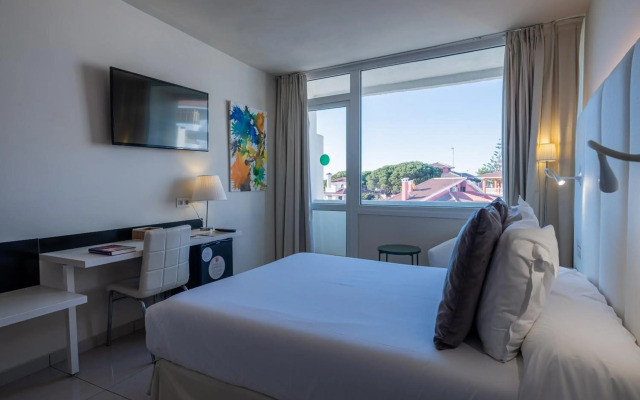 On Hotels Oceanfront - Adults Only