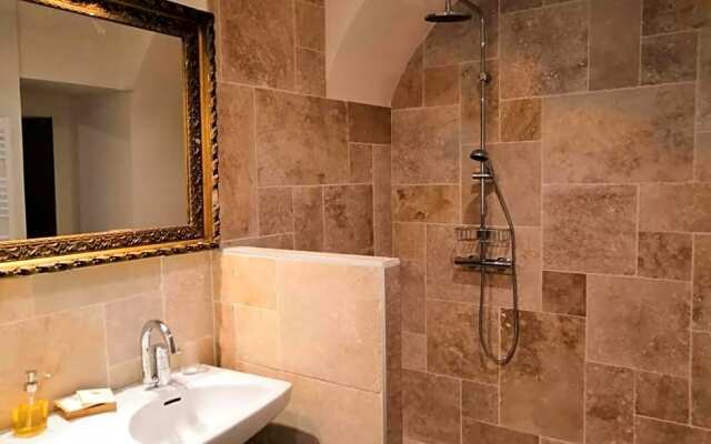 Le 9 De Cour Chambre Caouette