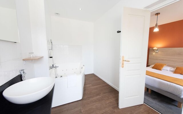 Logis Hostellerie Du Marche