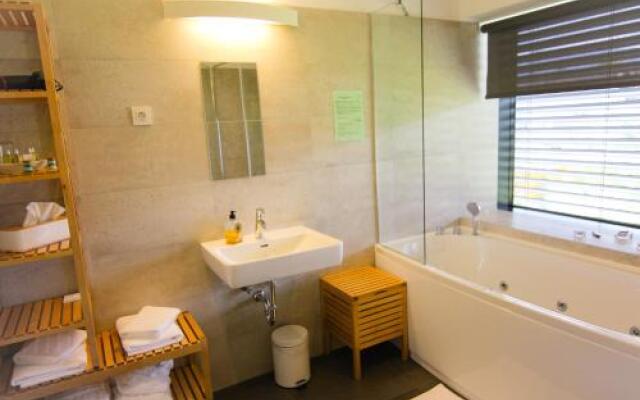 ECO Boutique Hotel AMS Beagle