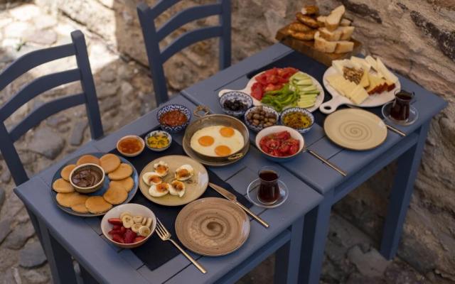 Pita Hotel Cunda