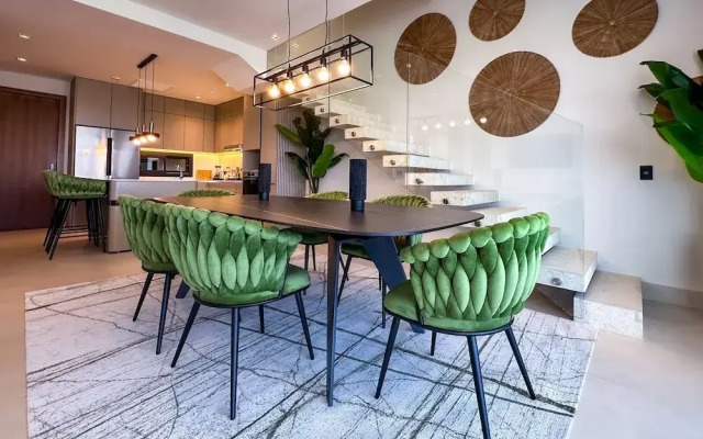 Marina Garden Penthouse 3 Bedroom Apartment