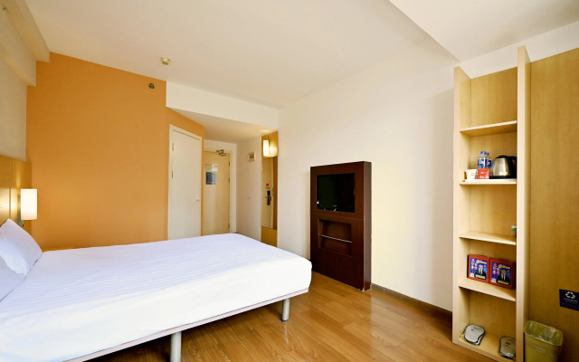 Ibis Hotel (Beijing Wukesong Dacheng Road)
