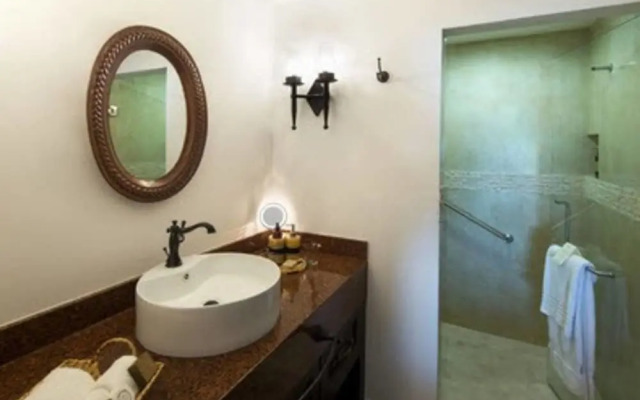 Huge Family Suite Cabo San Lucas
