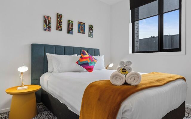 Roomie Apartment Hotel