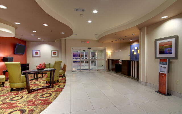 Holiday Inn Express and Suites Winona North, an IHG Hotel