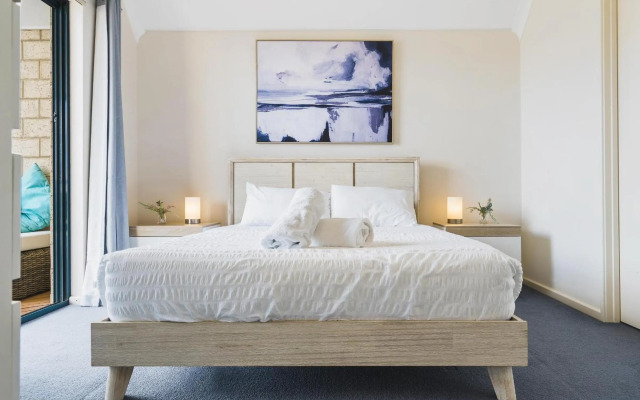 All Decked Out, Geographe Marina