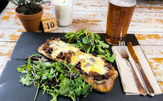 Three Horseshoes Inn