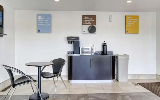 Motel 6 North Ridgeville, OH - Cleveland Intl Airport - N Ridgeville