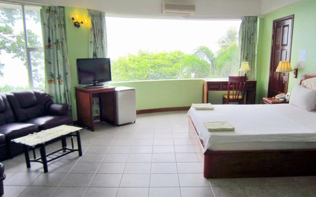 New Beach Hotel