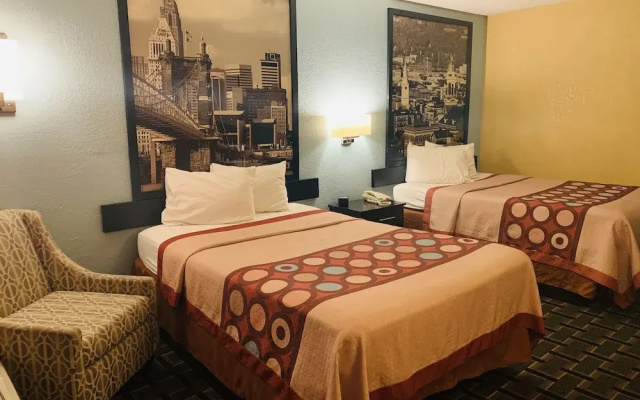 Super 8 Cincinnati OH