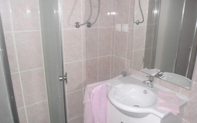 Two-Bedroom Apartment in Banjol