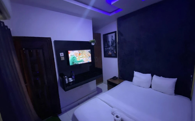 Villa Palazzo Hotel and Apartments