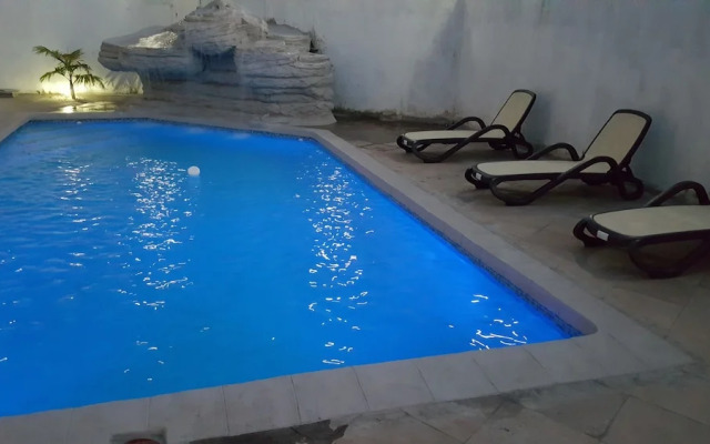 Cross Roads Lodge Kitwe