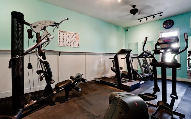 Runaway Bay Resort by BBG