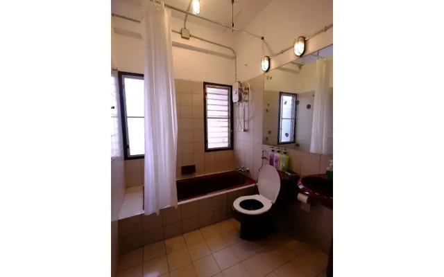 42 Guesthouse