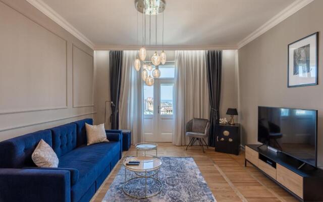 Luxury Peitho Residence