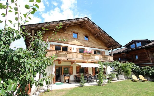 Unique Chalet in the Center of Elmau, 100 m From Skililft