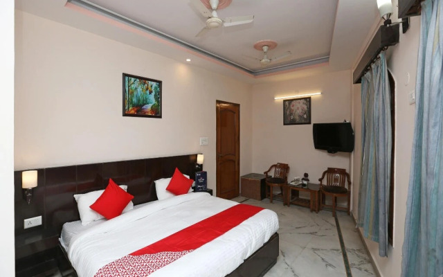Hotel Samrat By OYO Rooms