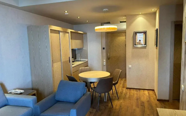 Happy Days in Dreamland Oasis