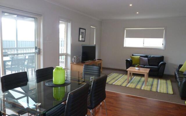 Hart Street Apartment