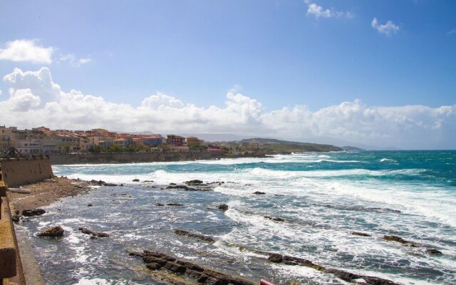 Alghero villa per 8 persone vista mare immersa nel verde con giardino