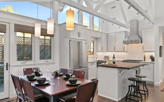 Beautiful Remodeled Home 30 night min