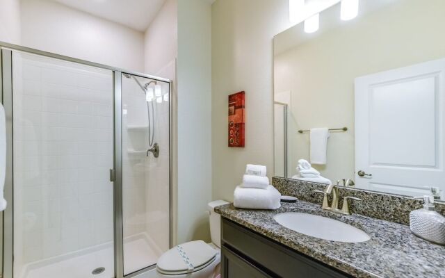 Romeo Circle Stoey Lake