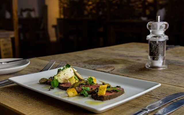 The Oakhouse Hotel