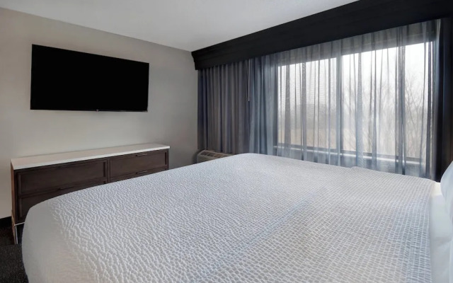 Courtyard by Marriott Cincinnati Airport