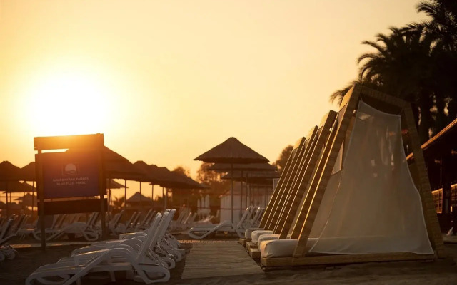 Quattro Beach Spa & Resort Hotel