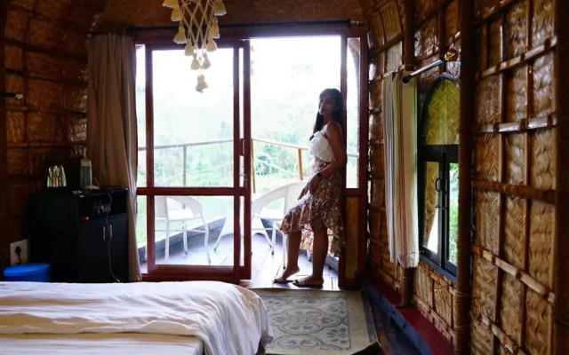 Noah's Nest Tree House