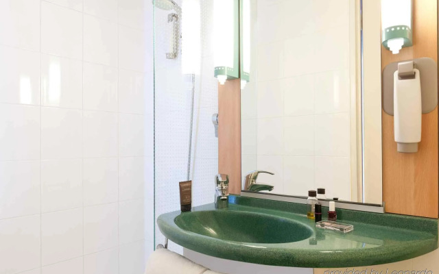 ibis La Rochelle Centre Historique Hotel