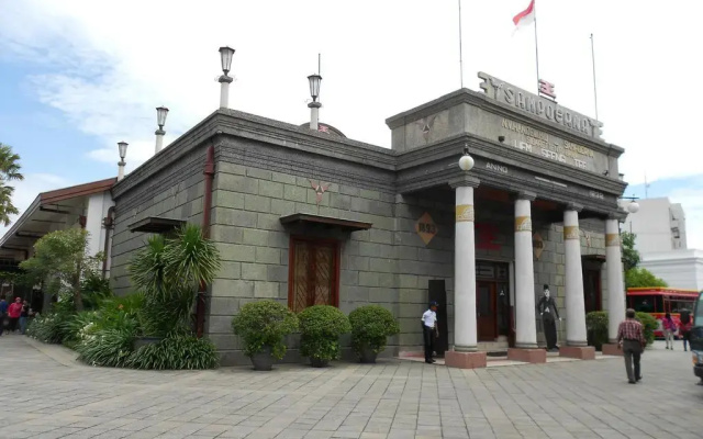 ZEN Rooms Kalimas KH Mas Mansyur