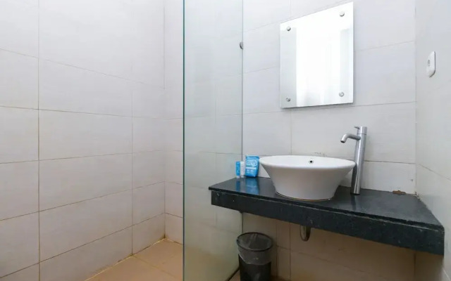 ZEN Rooms Mataram Airlangga