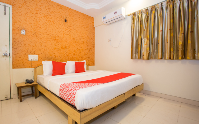 OYO 11601 Hotel Karishma