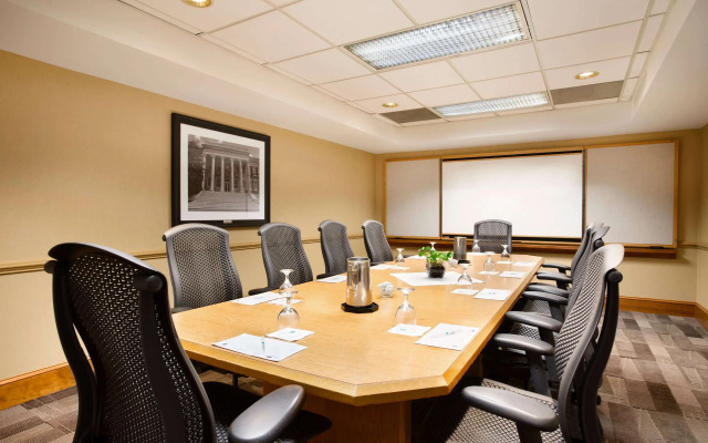 Embassy Suites by Hilton Greensboro Airport