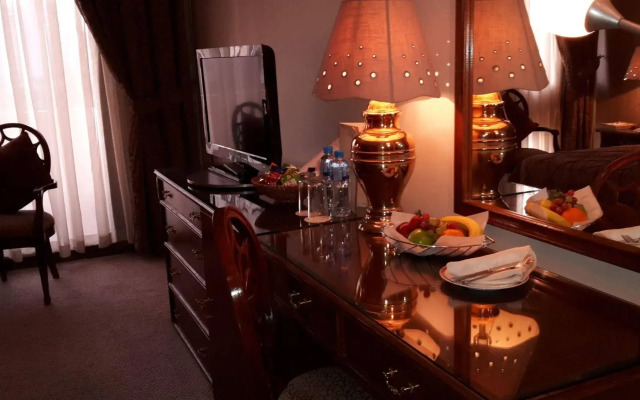 New Park Hotel